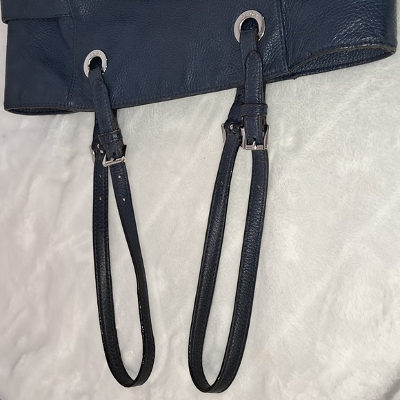 Michael Kors- Authentic  Navy Leather Bag - Picture 10 of 16
